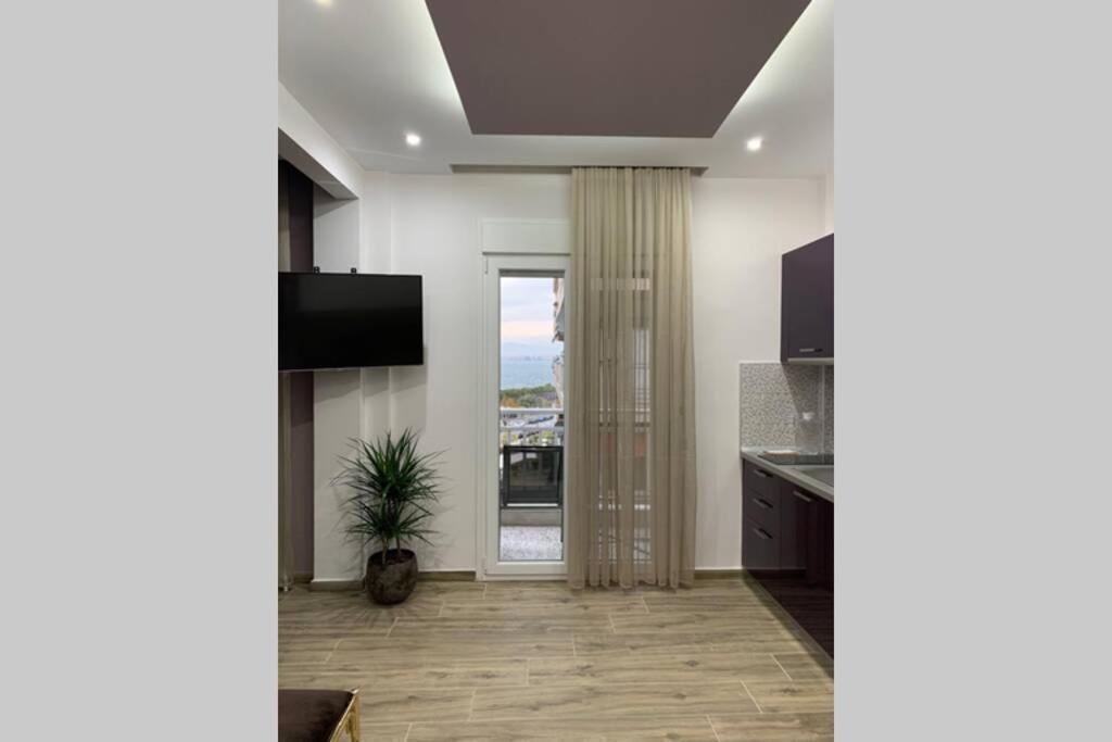 Comfort And Seaview Apartment Nea Paralia Salonicco Esterno foto