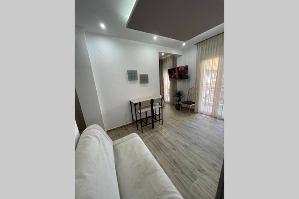 Comfort And Seaview Apartment Nea Paralia Salonicco Esterno foto