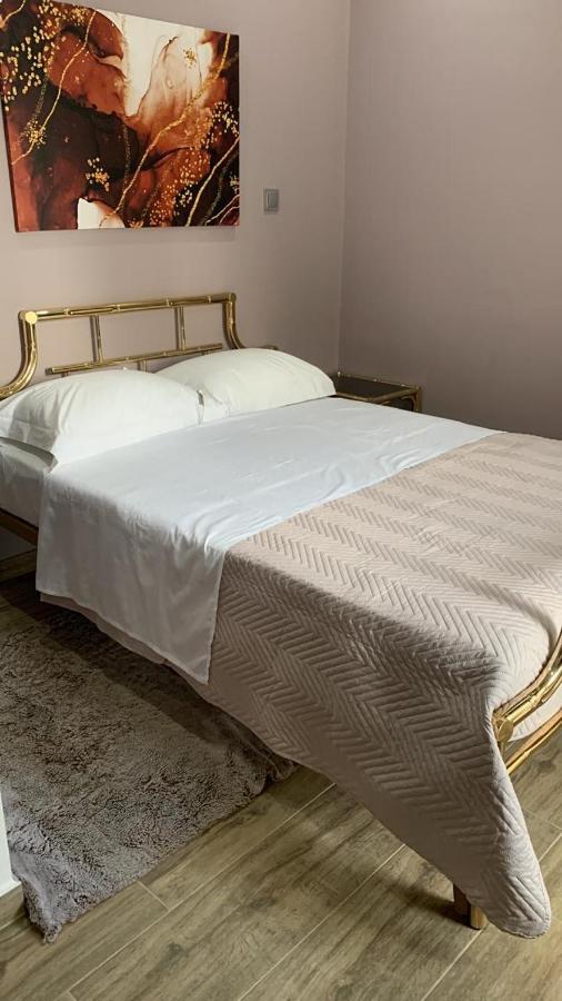 Comfort And Seaview Apartment Nea Paralia Salonicco Esterno foto